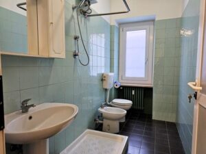 bagno di casa in vendita Torino largo migliara