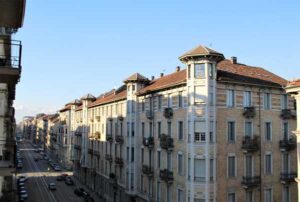 viste da finestra casa in affitto via cibrario Torino