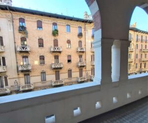 balcone loggiato di appartamento in vendita via palmieri torino