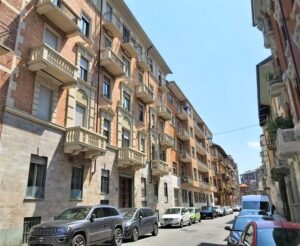 Facciata di appartamento in vendita in via peyron 10 torino