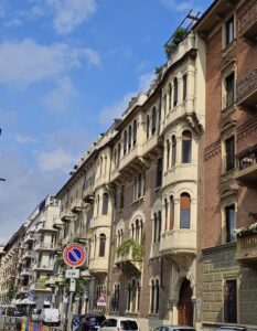 Facciata di casa in vendita torino via talucchi