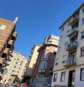 facciata di casa in vendita via palmieri 13 torino